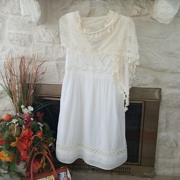 White Dress - Picture 4 of 5