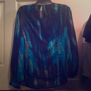 A pretty blue business shirt