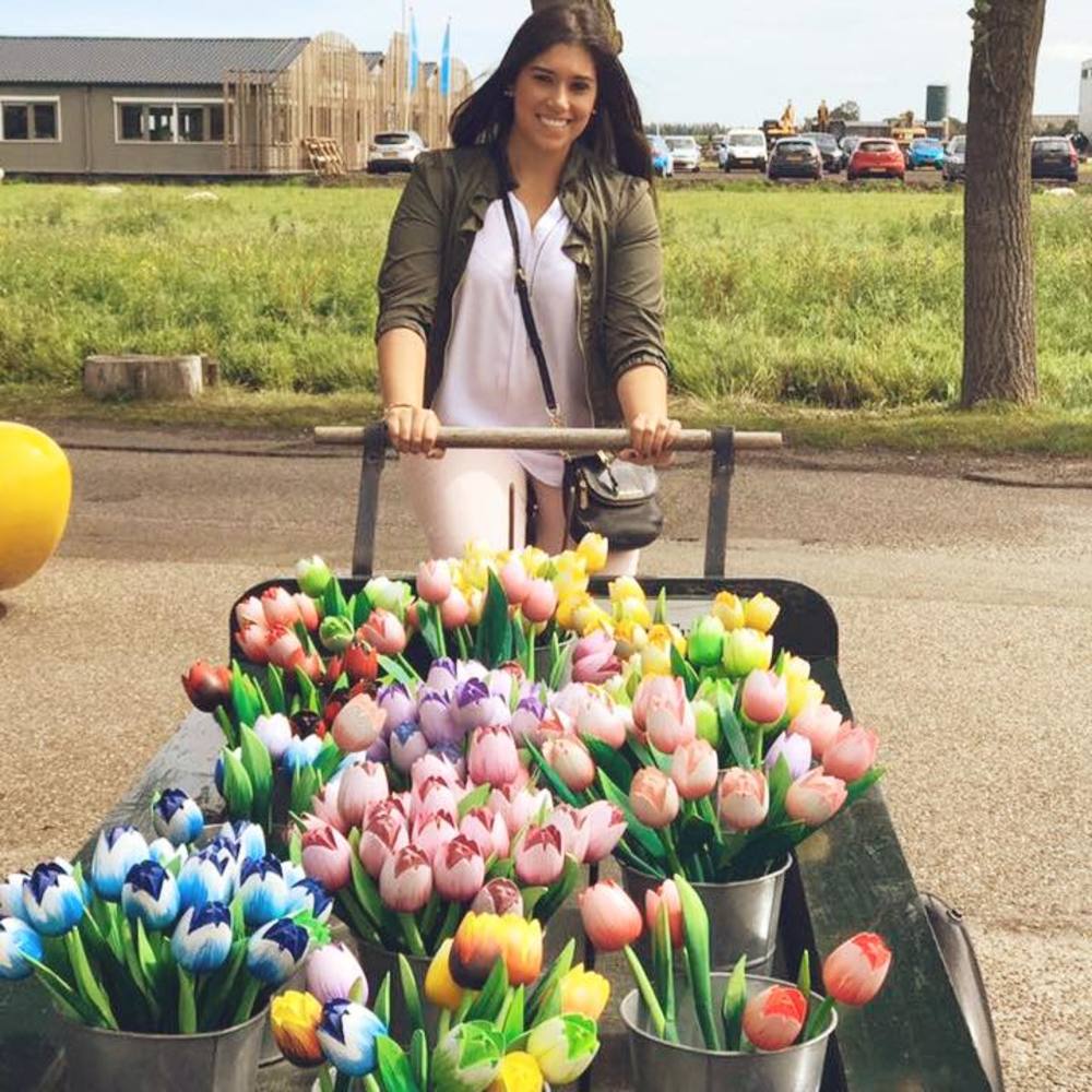 Meet your Posher, Alexandra