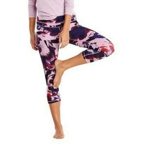 NWT Lucy Studio Hatha Capri Legging