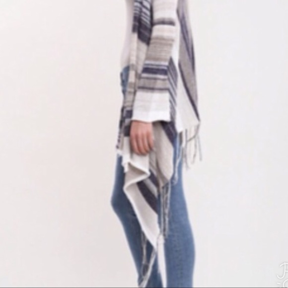 🍃💕NWT Goddis Hooded Drape Fringe Boho Cardigan - Picture 3 of 3