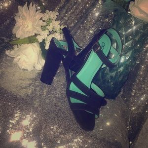 Size 8.5 Cato Suede Suede Heels