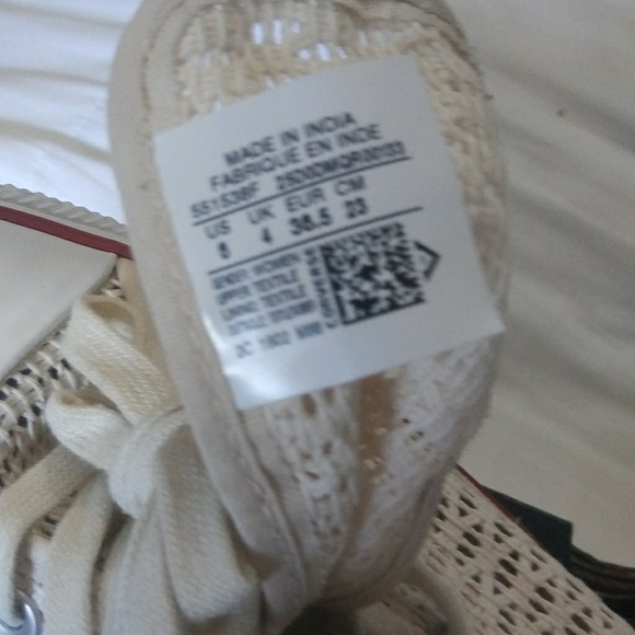 Converse mesh chuck taylors - Picture 3 of 7