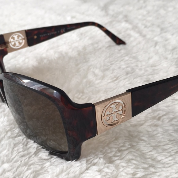 Tory Burch Sunglasses main image 4