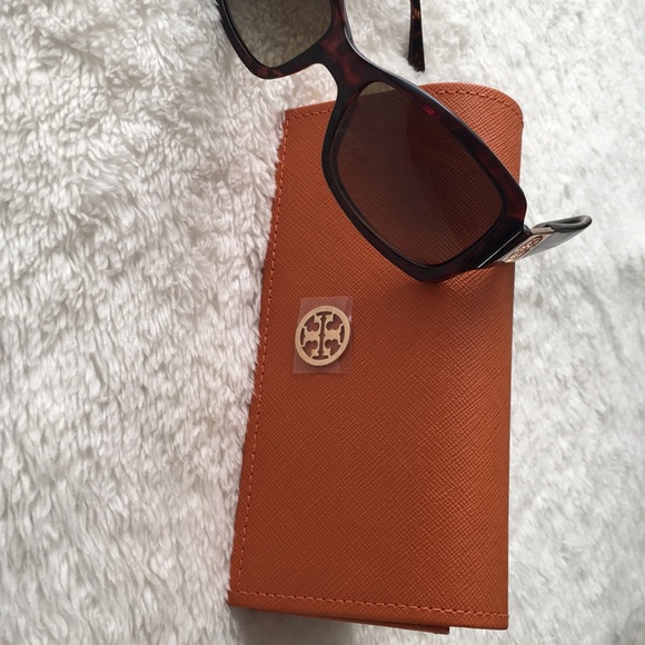 Tory Burch Sunglasses main image 5