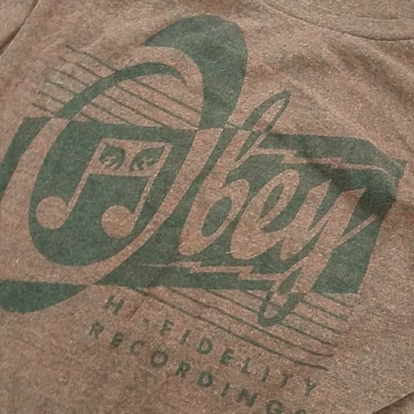 Obey Crewneck - Picture 2 of 4