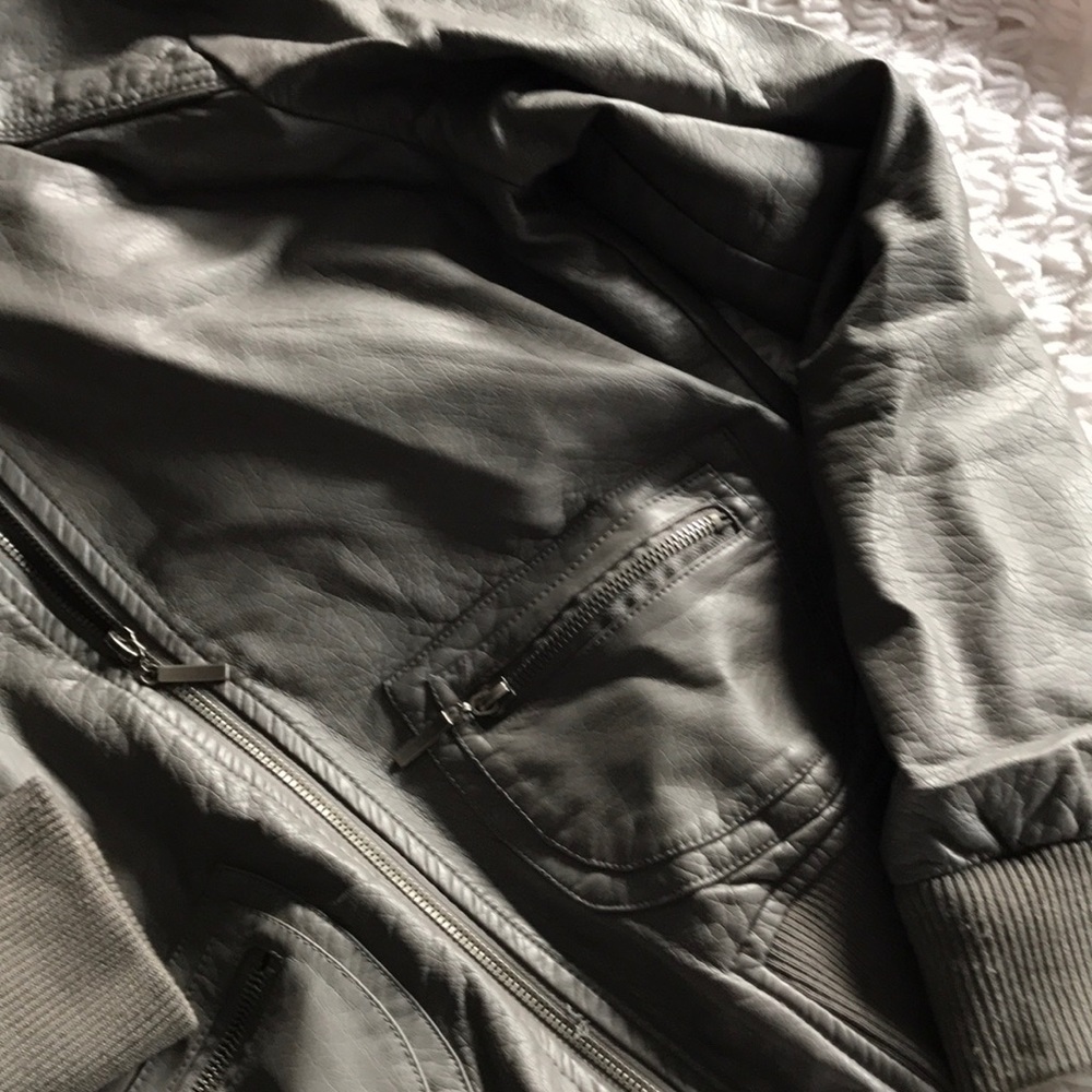 Pleather jacket. - Picture 4 of 5