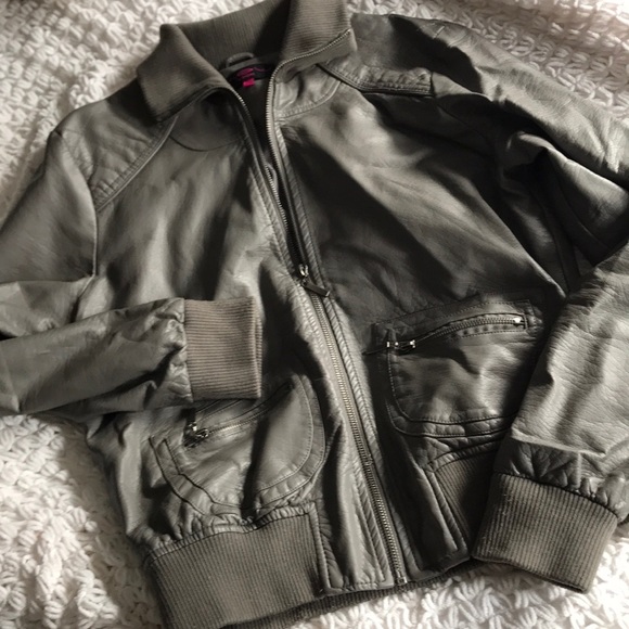 Pleather jacket. - Picture 1 of 5