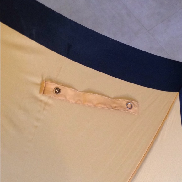 Fendi Parfum Umbrella - Picture 3 of 8