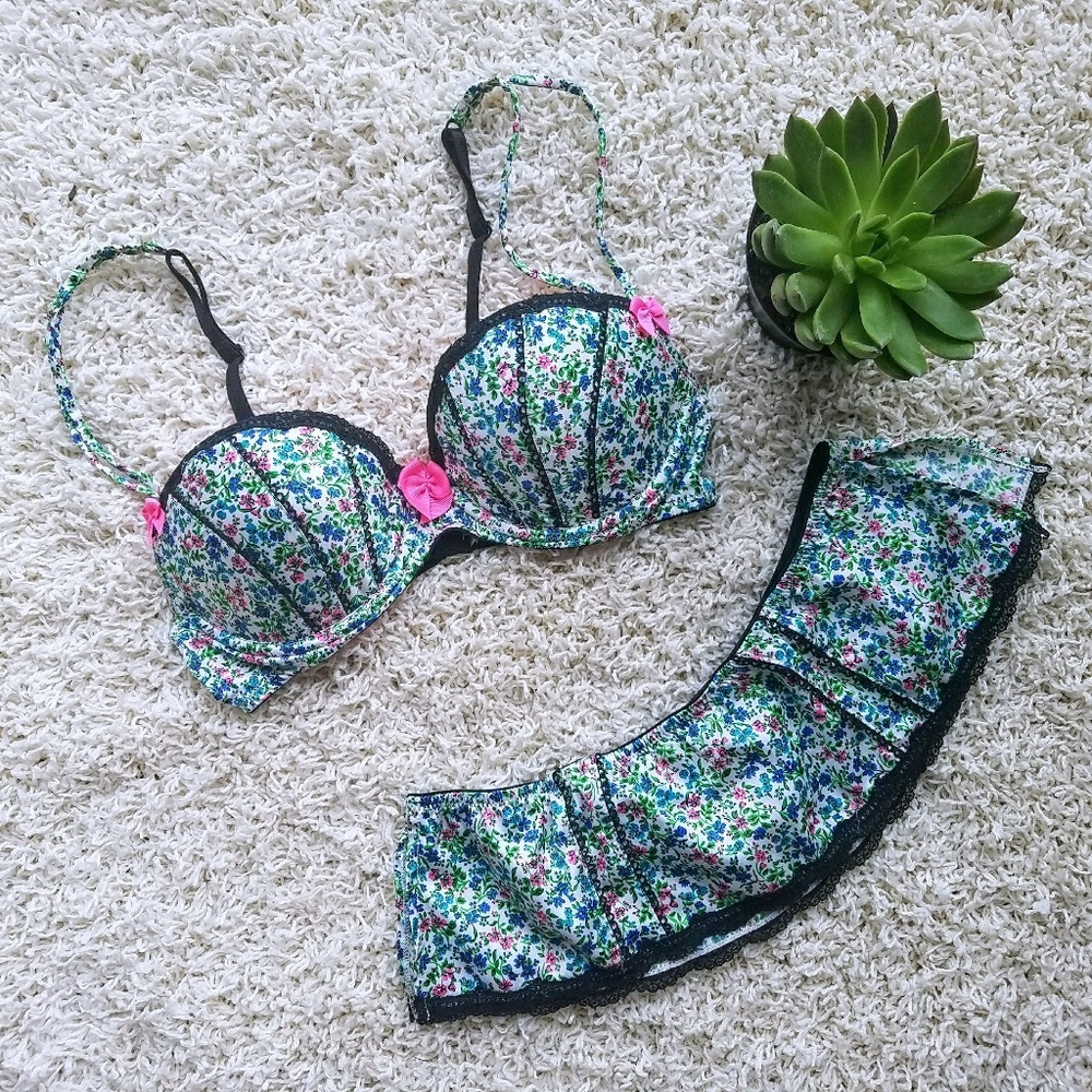 Victoria's Secret Sexy Little Things Floral Bra