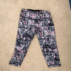 Cropped work out pants