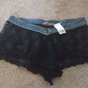 Skirt belt