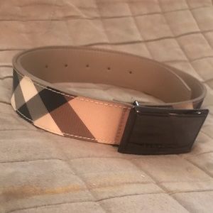 Burberry belt