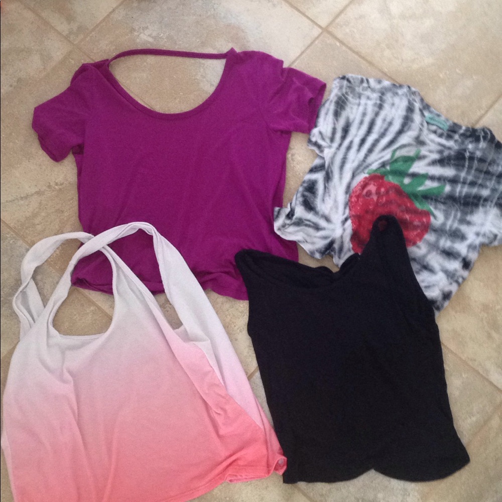 4 Delias XS Tees and Tanks