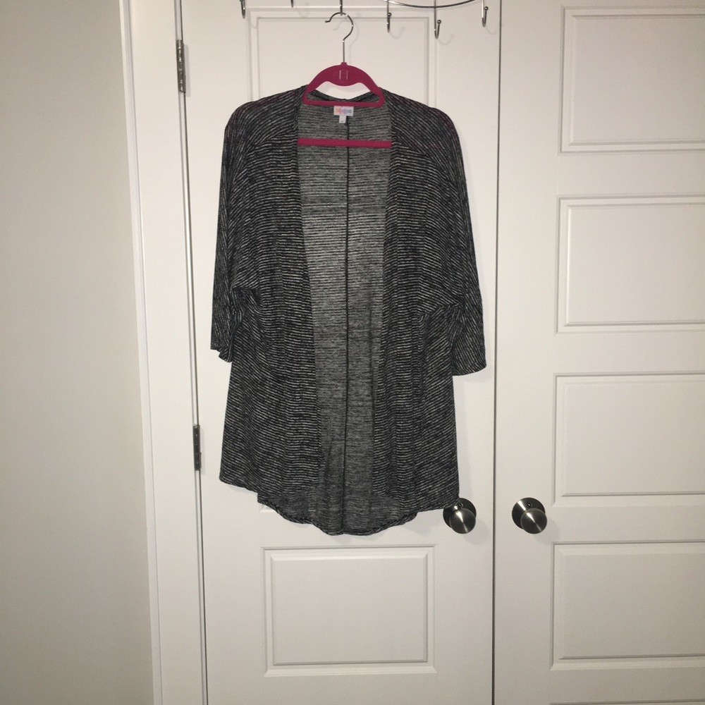 Like New LuLaRoe Lindsay Cardigan Black & White M