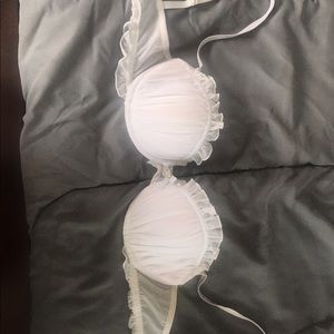 NWOT La Senza white ruffled bra