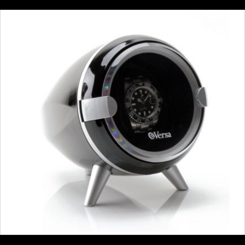 Versa watch winder