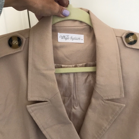 Capelet w arm slits - Picture 3 of 3