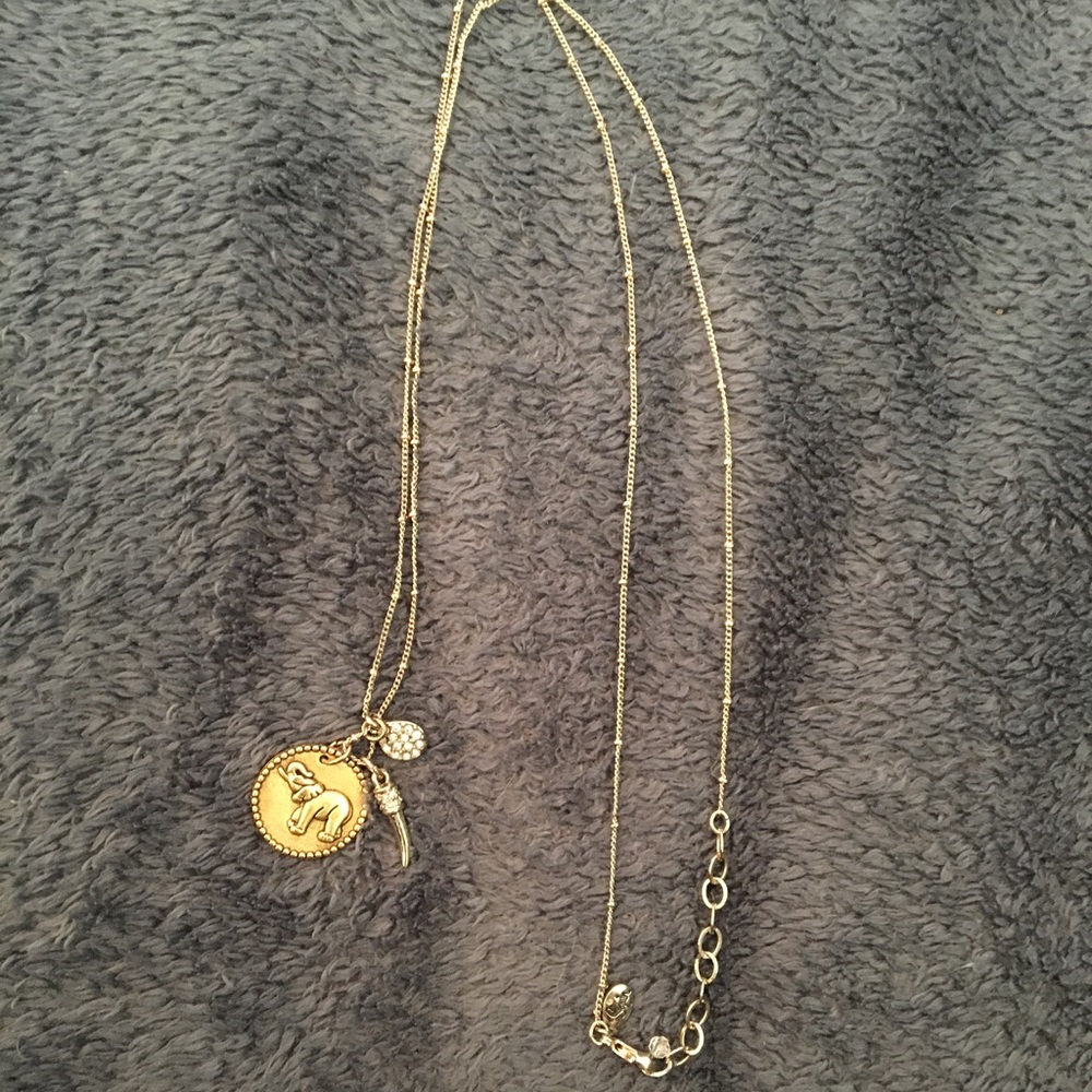 Long chain elephant pendant
