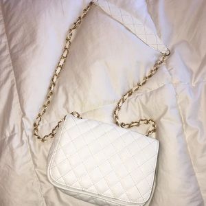 White shoulder bag