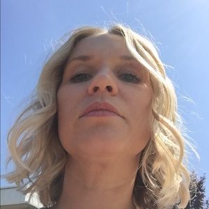 Meet your Posher, Anya