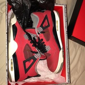 Jordan 4's Toro Bravo - 100% Authentic