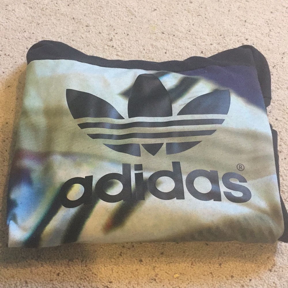 Adidas Sweatshirt