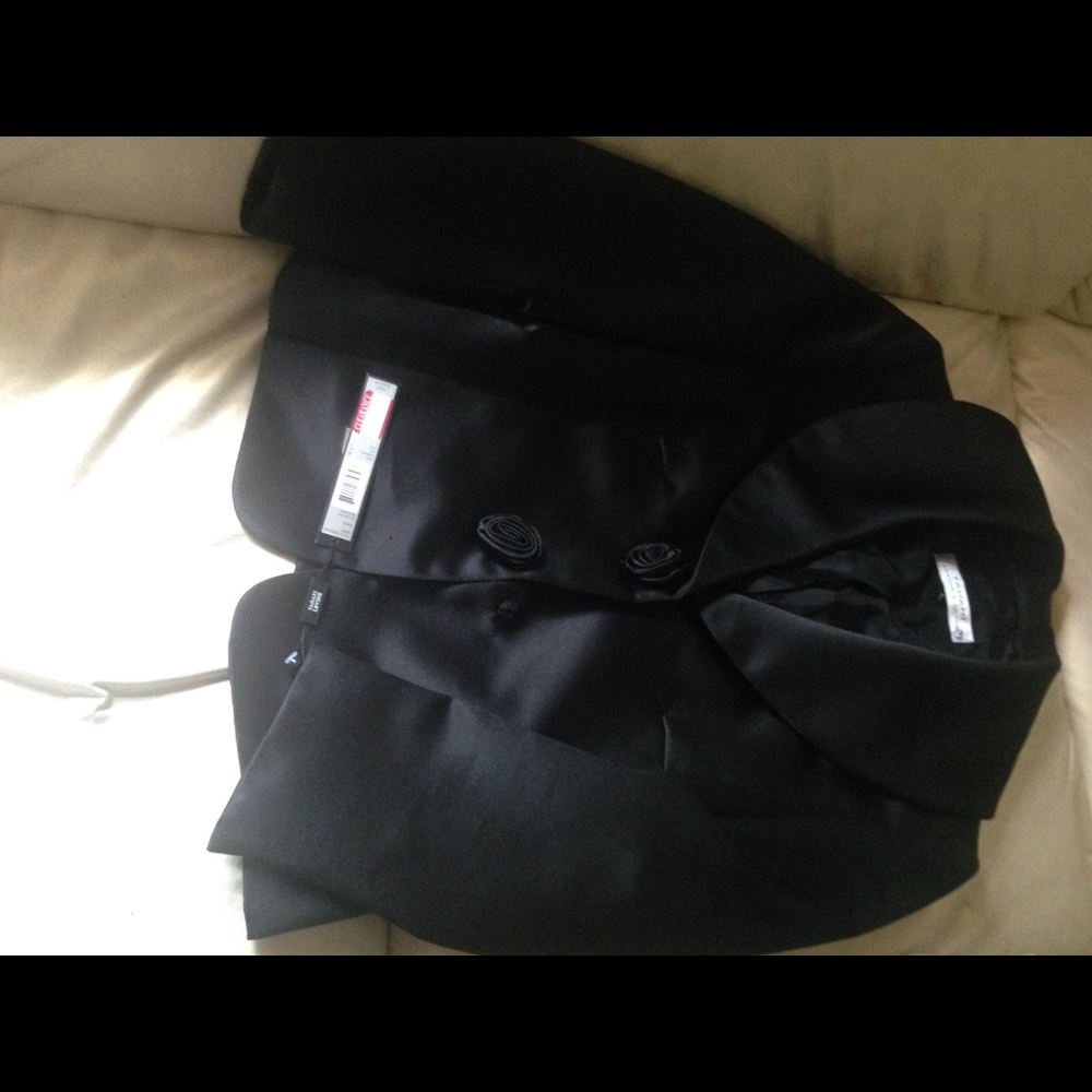 Black Satin Tahari jacket size 6