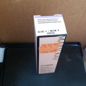 Matte-Wear Foundation