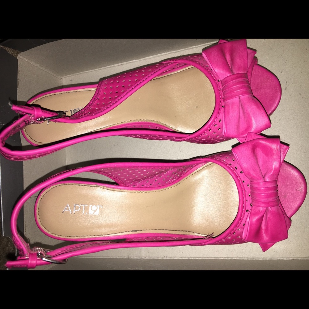 Apt. 9 Wedges in the style Apmir