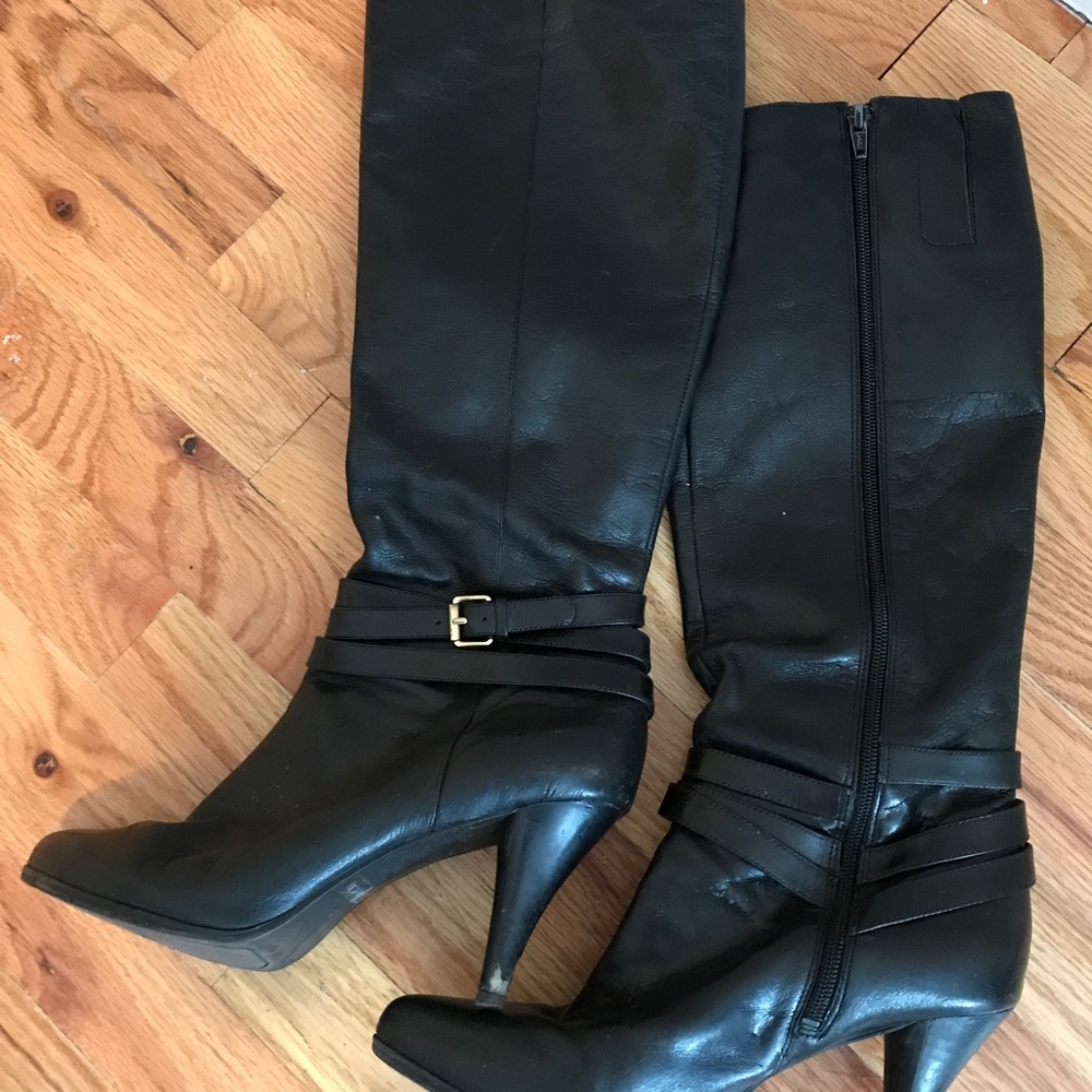 High heel boots