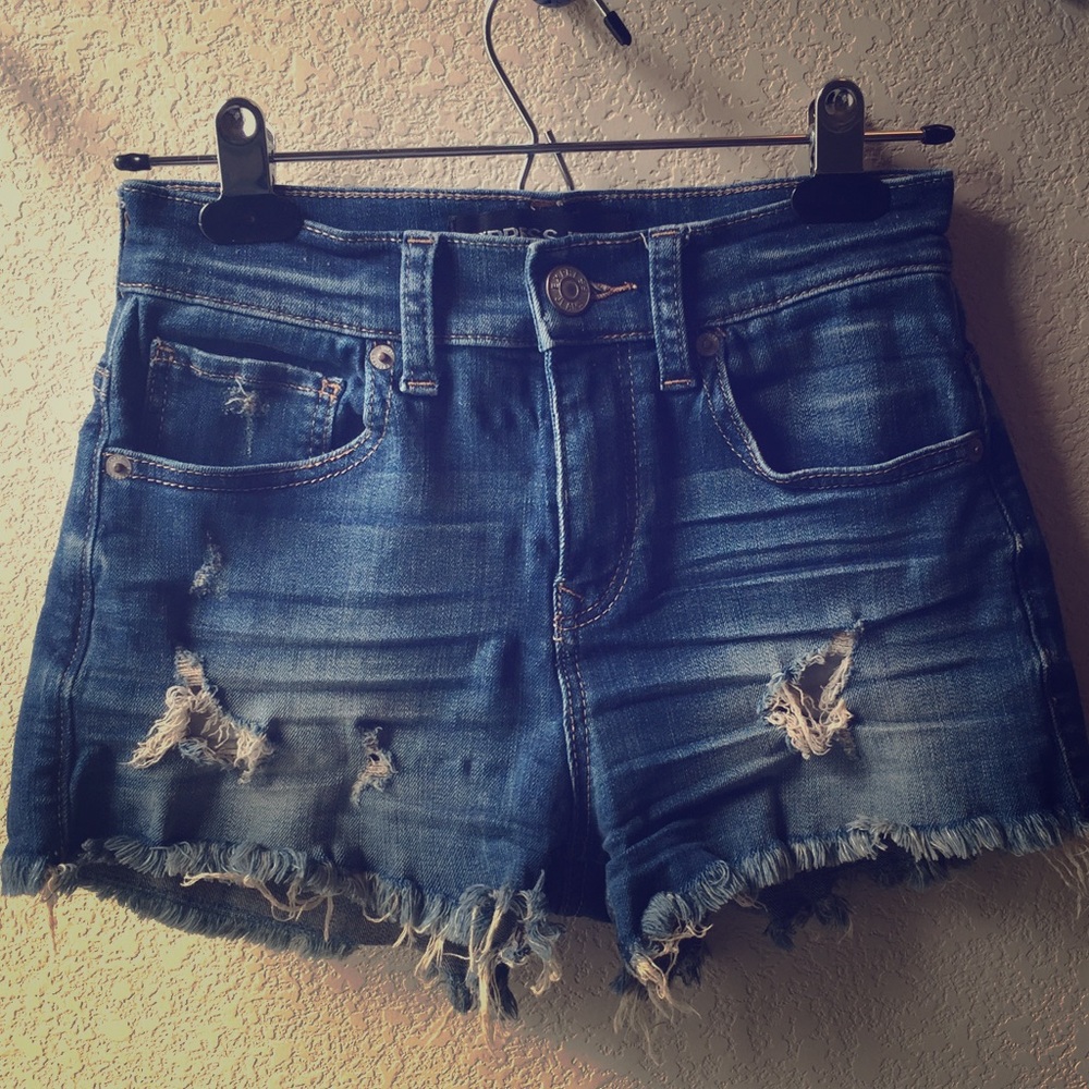 Express high-wasted distressed shorts - Picture 1 of 3