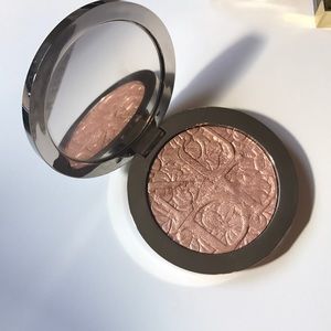 Dior Glowing Gardens limited edition highlighter