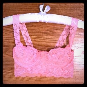 ✨UO Pink lace bralette. XS