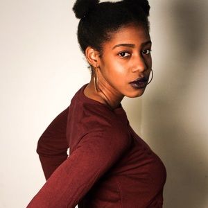 Meet your Posher, Leanna