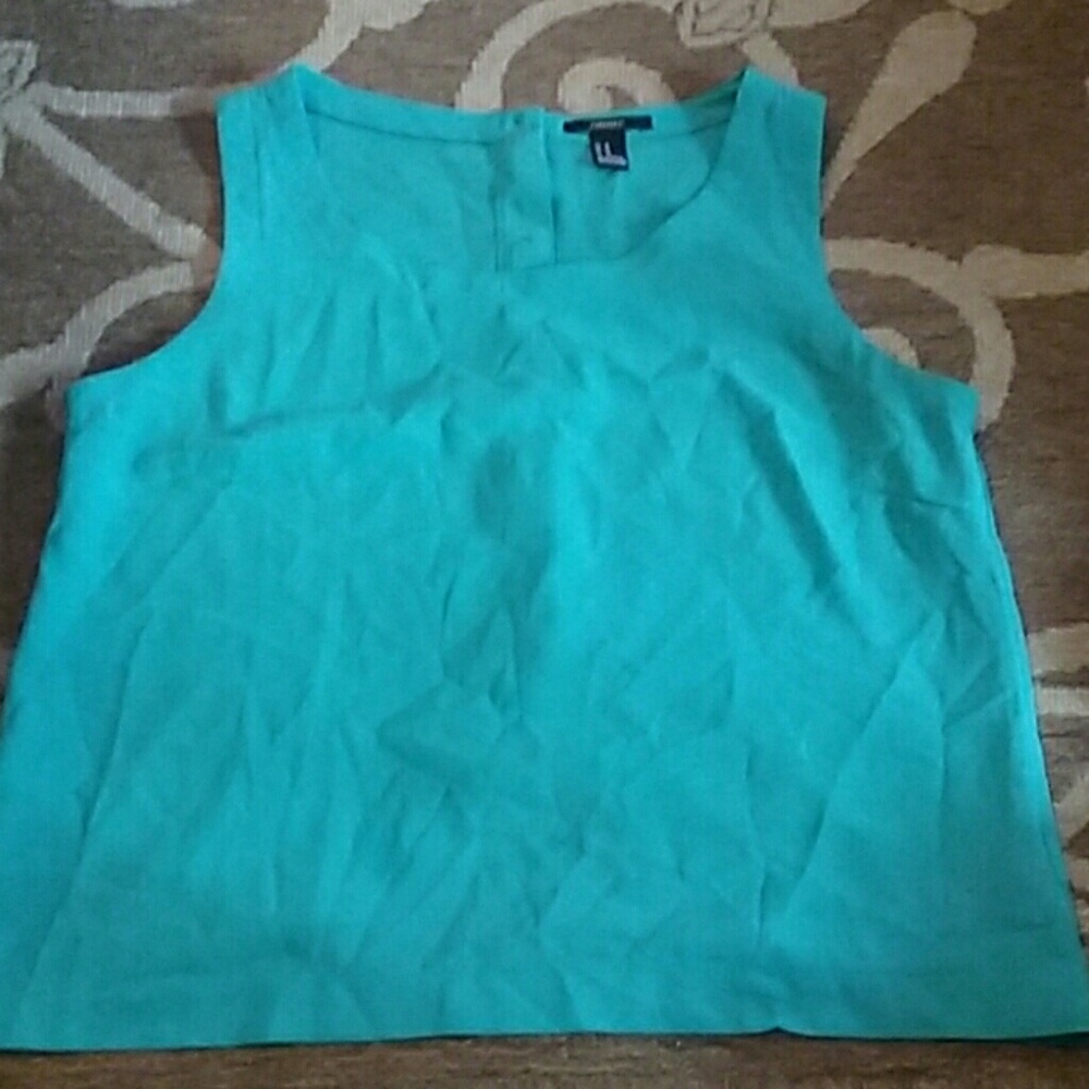 Flowy button down back top