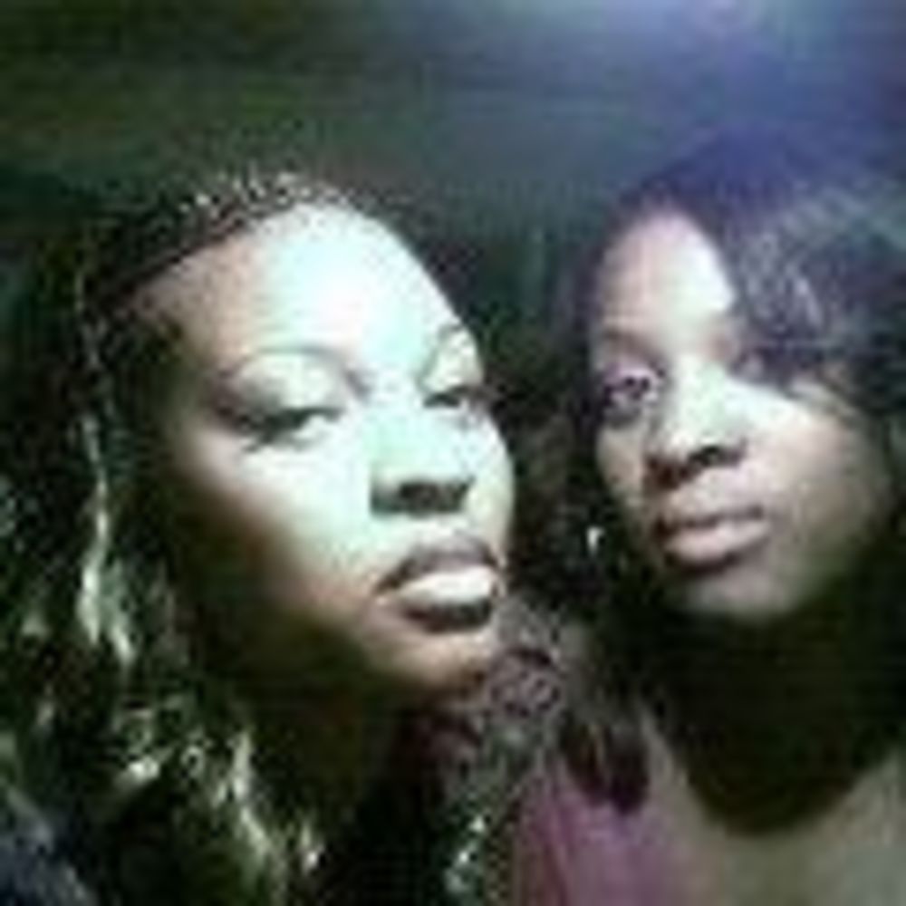 Meet your Posher, Regina