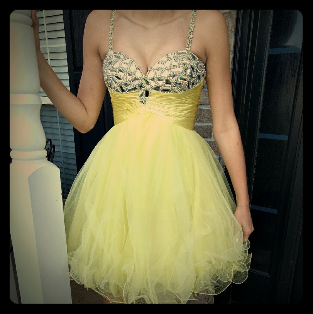 Sherri Hill Homecoming / prom dress