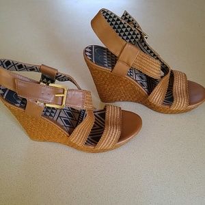 Jessica Simpson Catskill Wedge