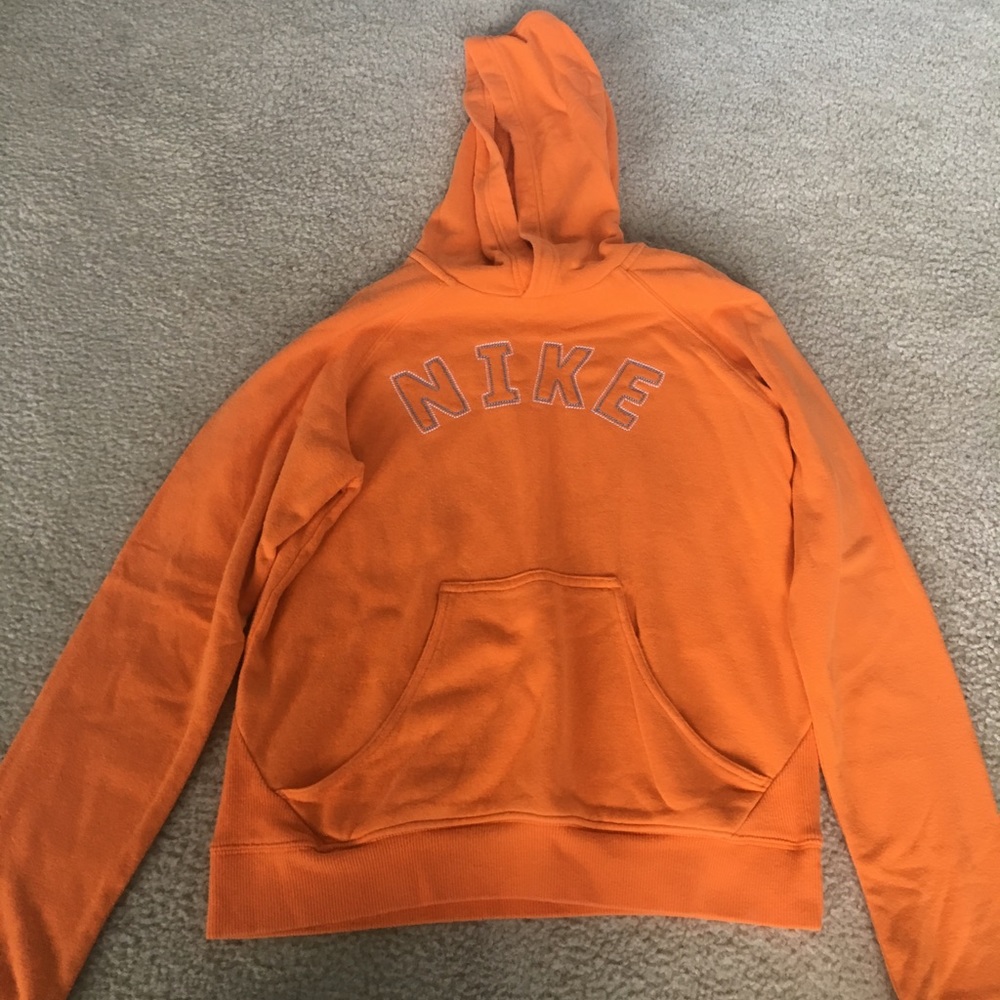 nike sweatshirt