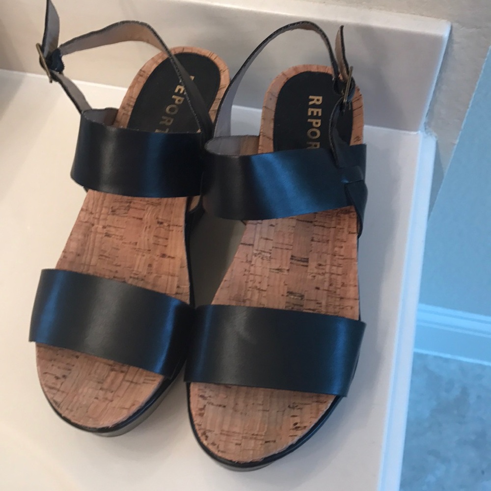 Platform Sandals - Picture 2 of 2