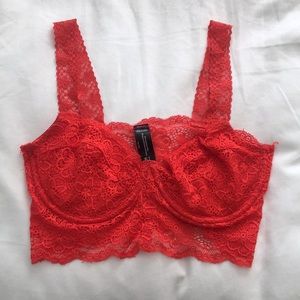 RED LACEY STRETCHY BRALETTE