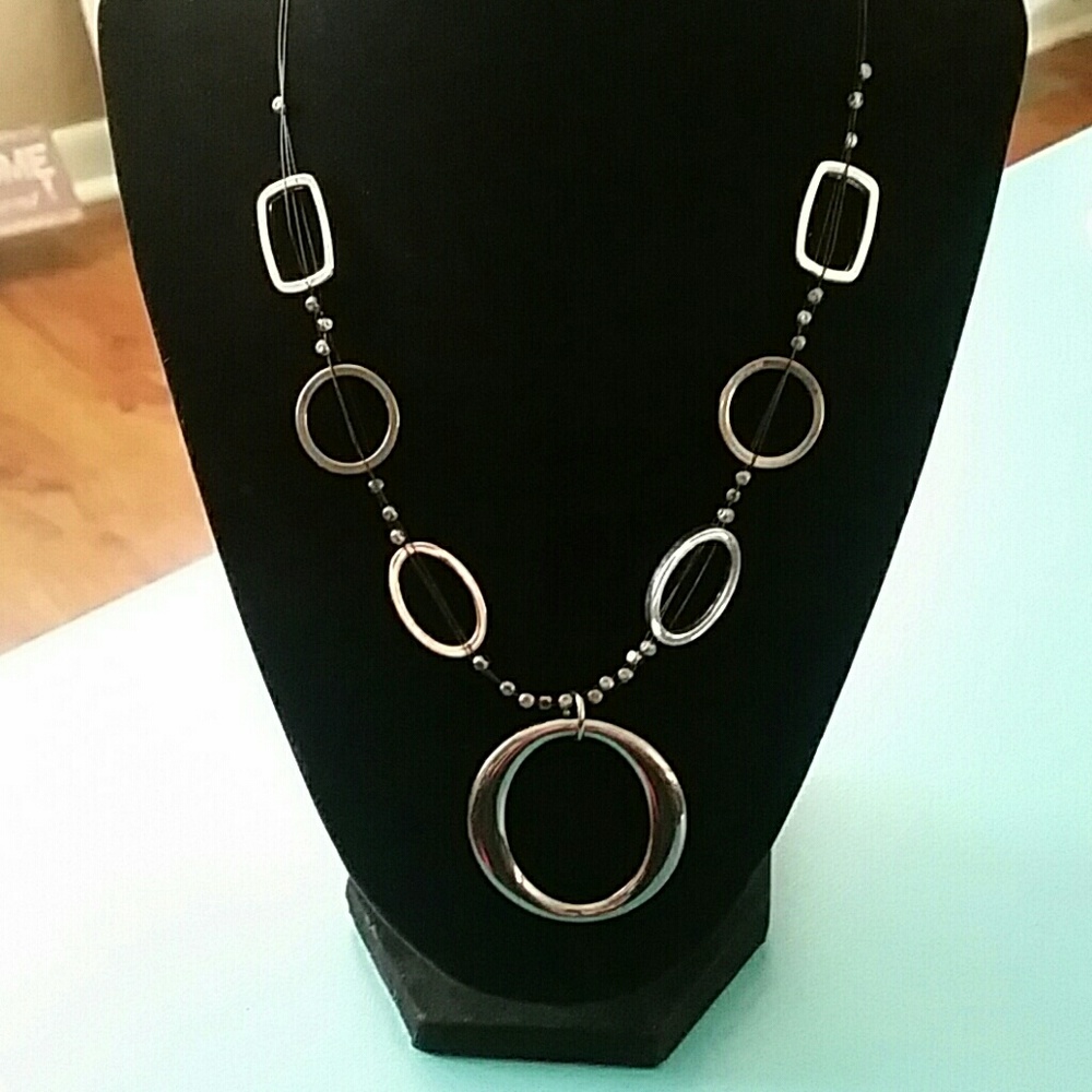 Two Tone Wire Necklace NWOT