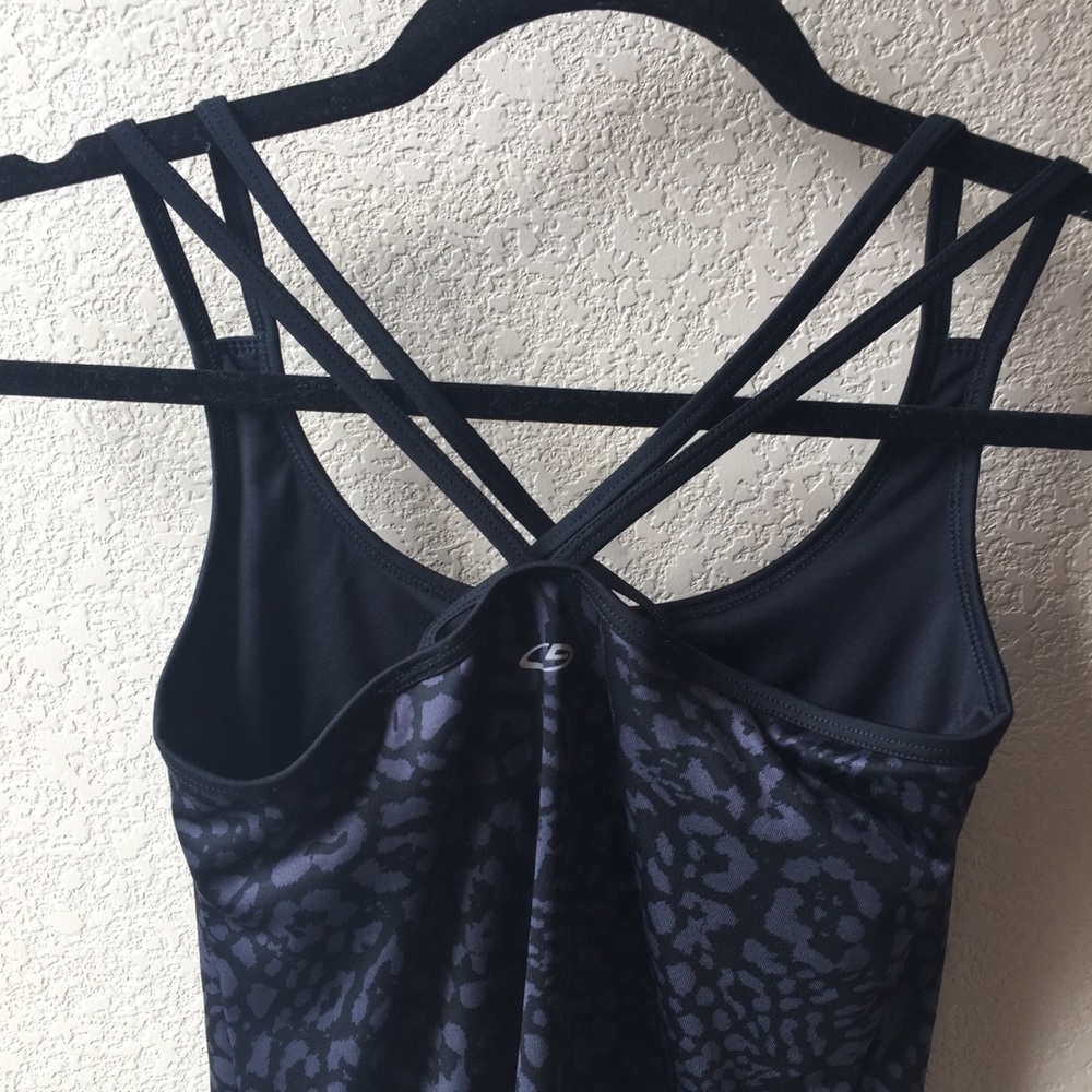 Animal print work out shirt with built in bra - Picture 2 of 2