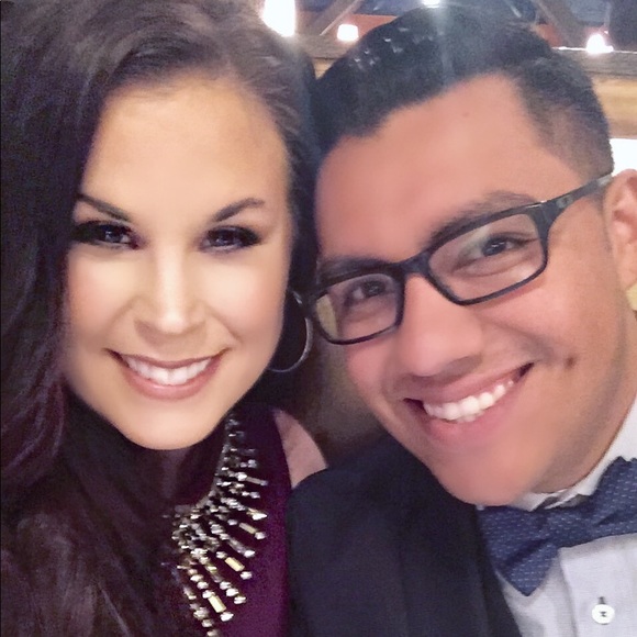 Meet your posher! - Picture 1 of 5