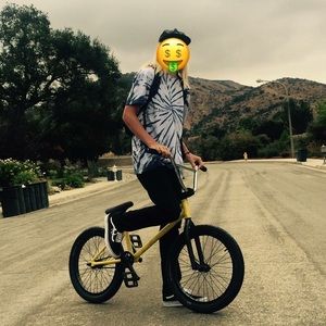 Meet your Posher, Marshall