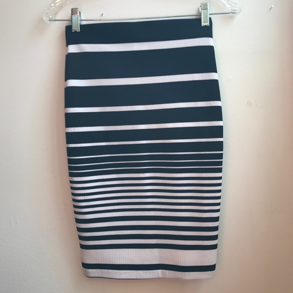 Striped pencil skirt