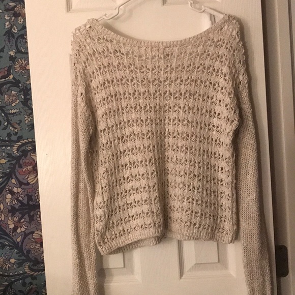 Slightly Cropped cream and gold Hollister sweater - Picture 2 of 4