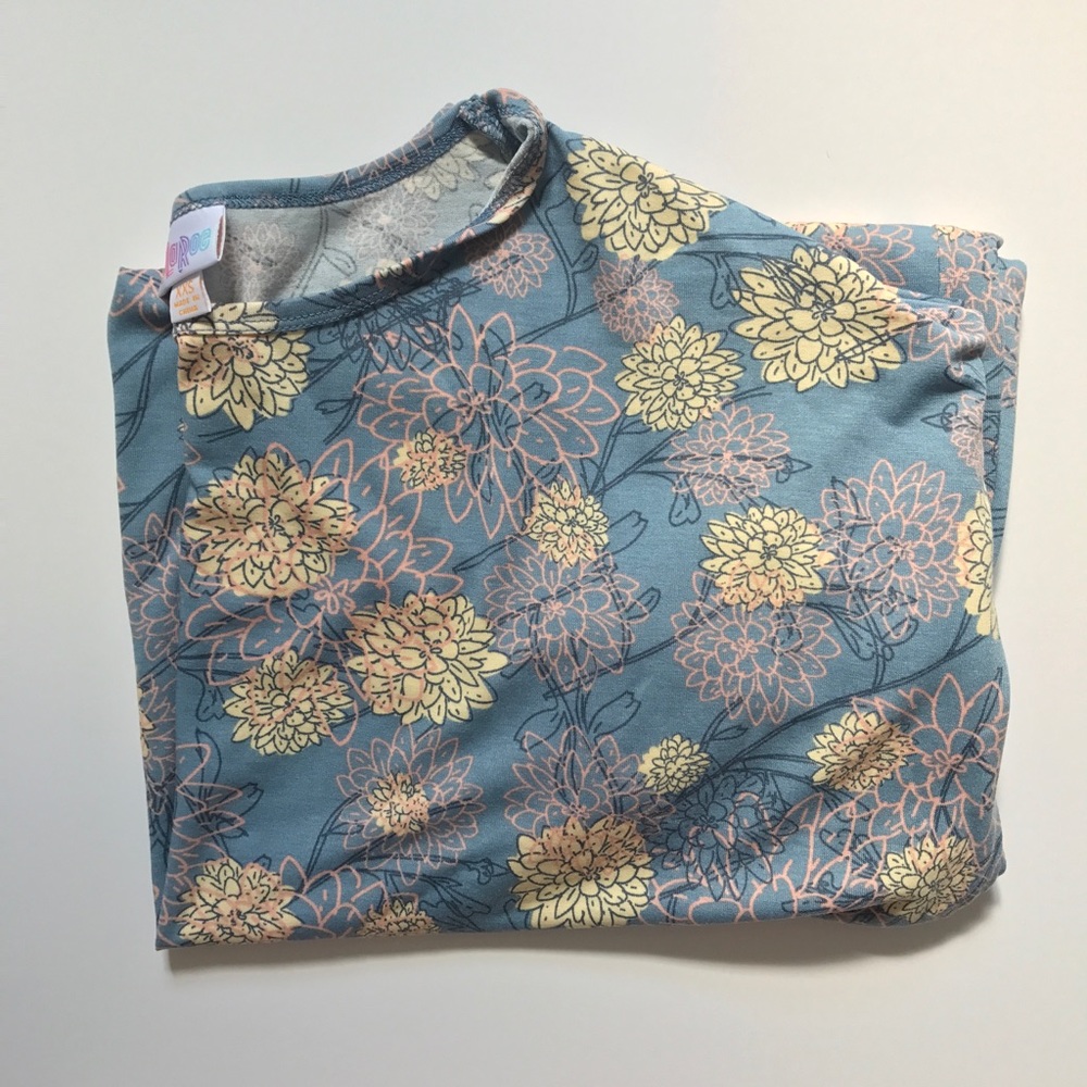 ❌SOLD❌ 🌺XXS Lularoe Irma tunic💕