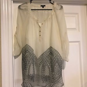 Womens Apt 9 blouse. New without tags.